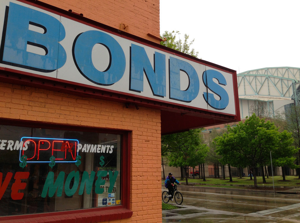 Bond Post Picture